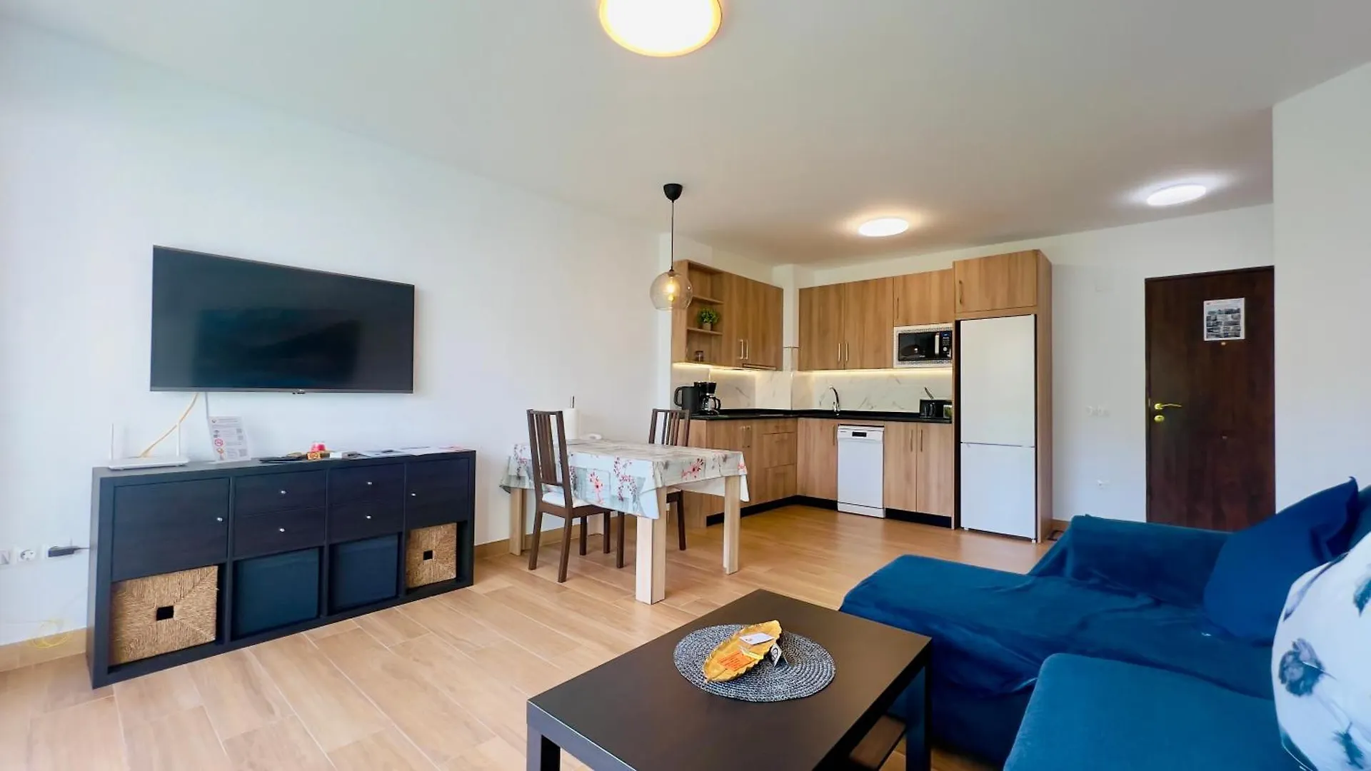 Nerja Perfect Getaway - Near Beach Apartment
