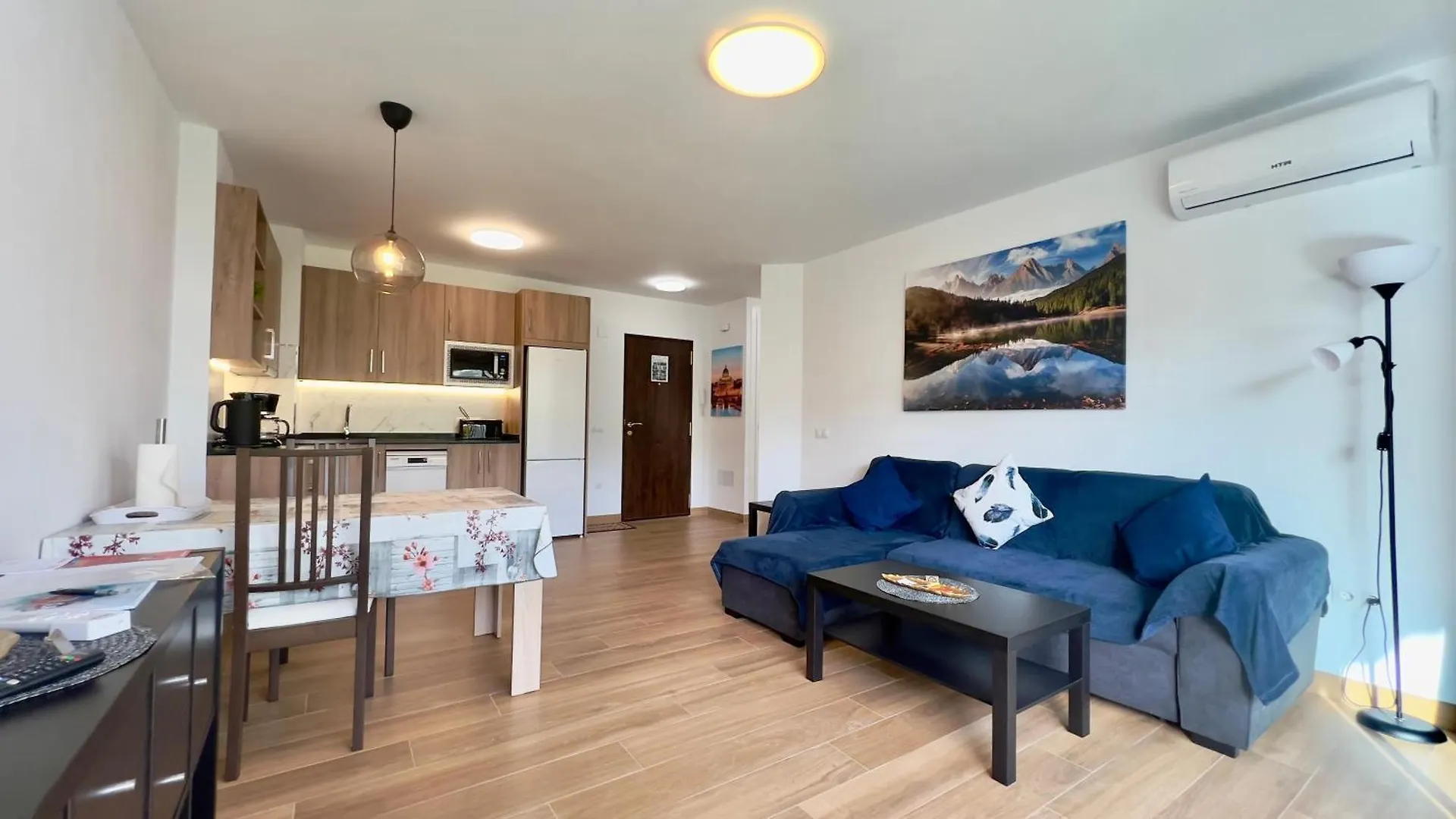 Nerja Perfect Getaway - Near Beach Apartment
